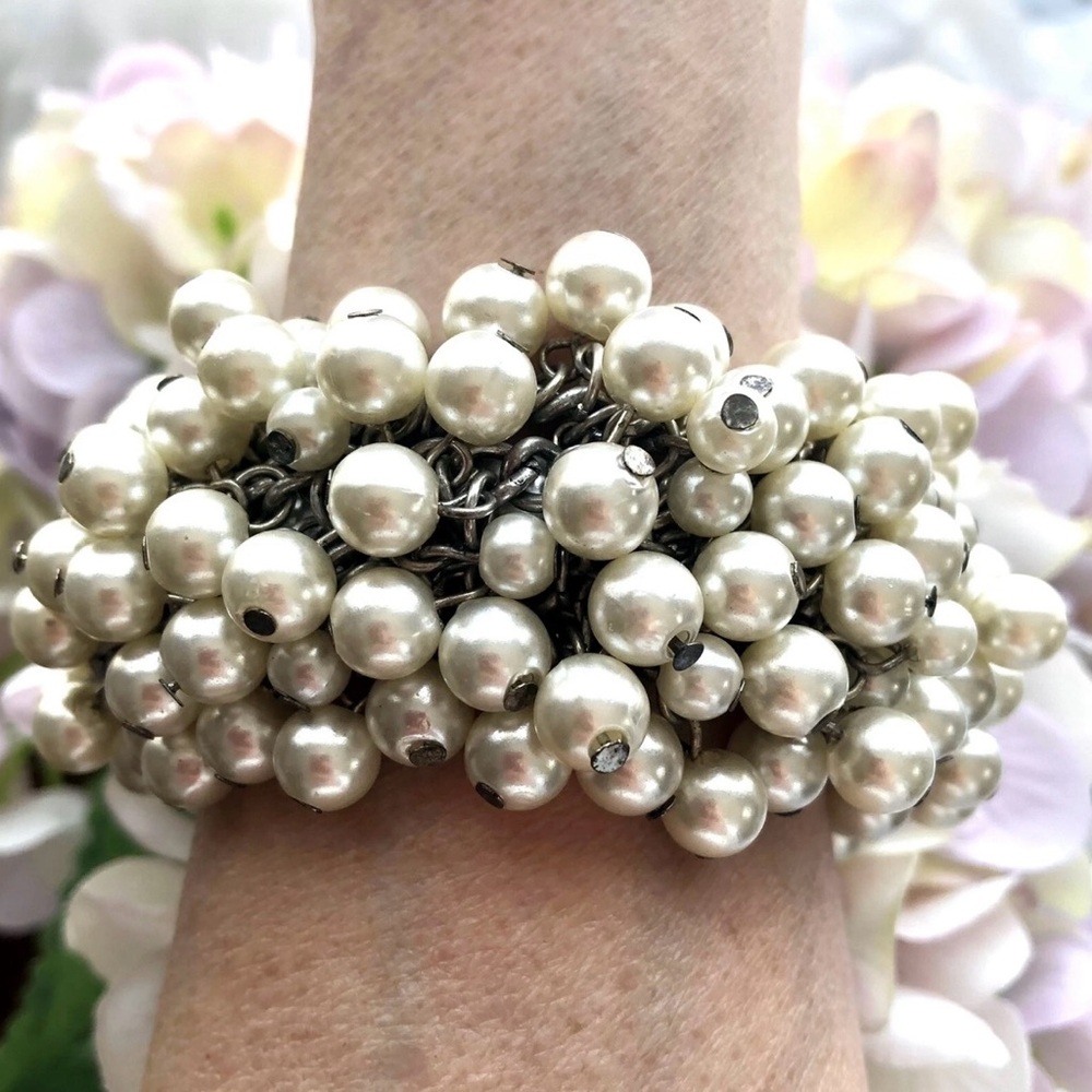 Chico's Ivory Pearl Bracelet